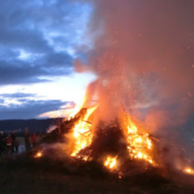 Bild eines Brennenden Hutzelfeuers